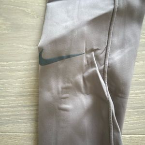 Nike yoga women’s set